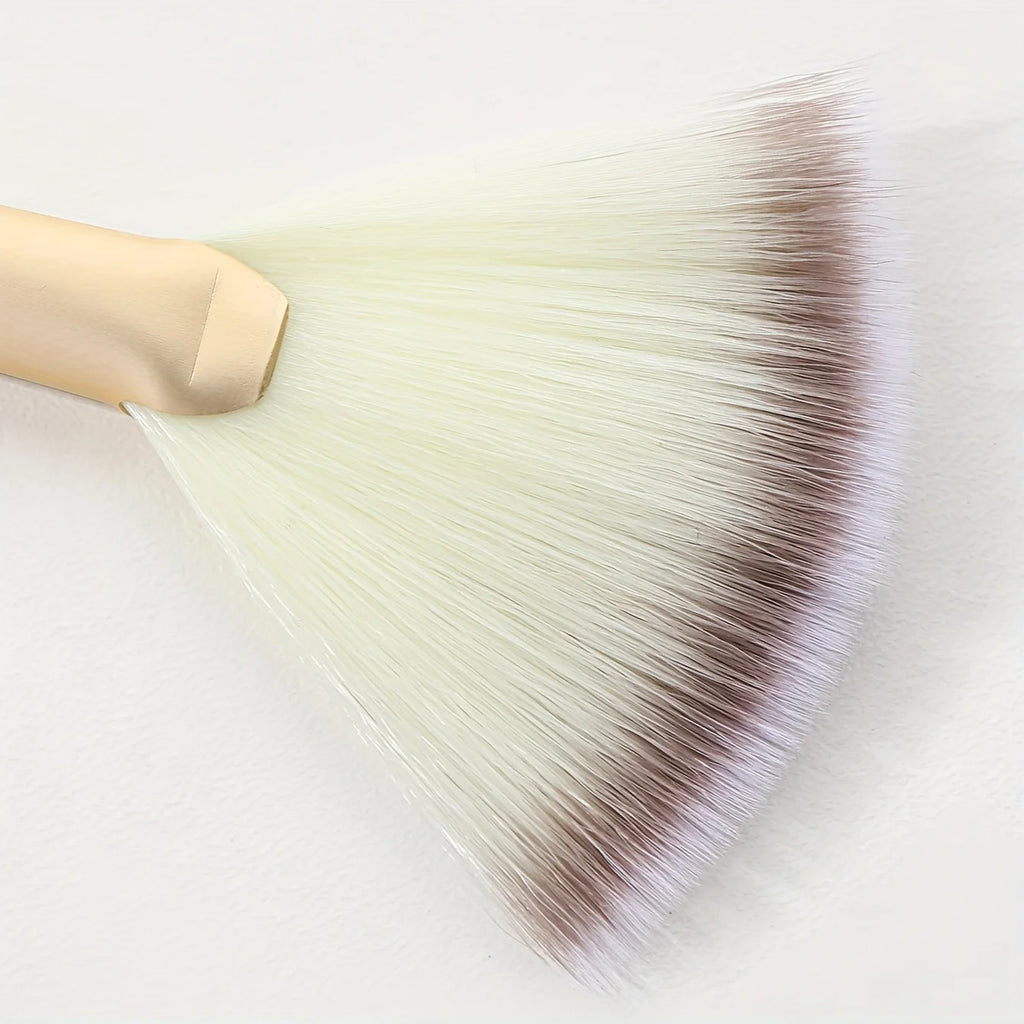 Nuvia Brush